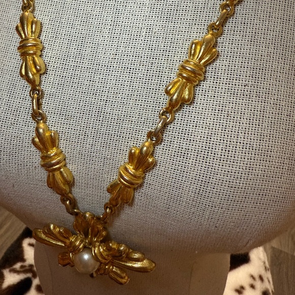 SOLD Vintage. 1972 Mimi Di N - Runway Necklace - Picture 7 of 15